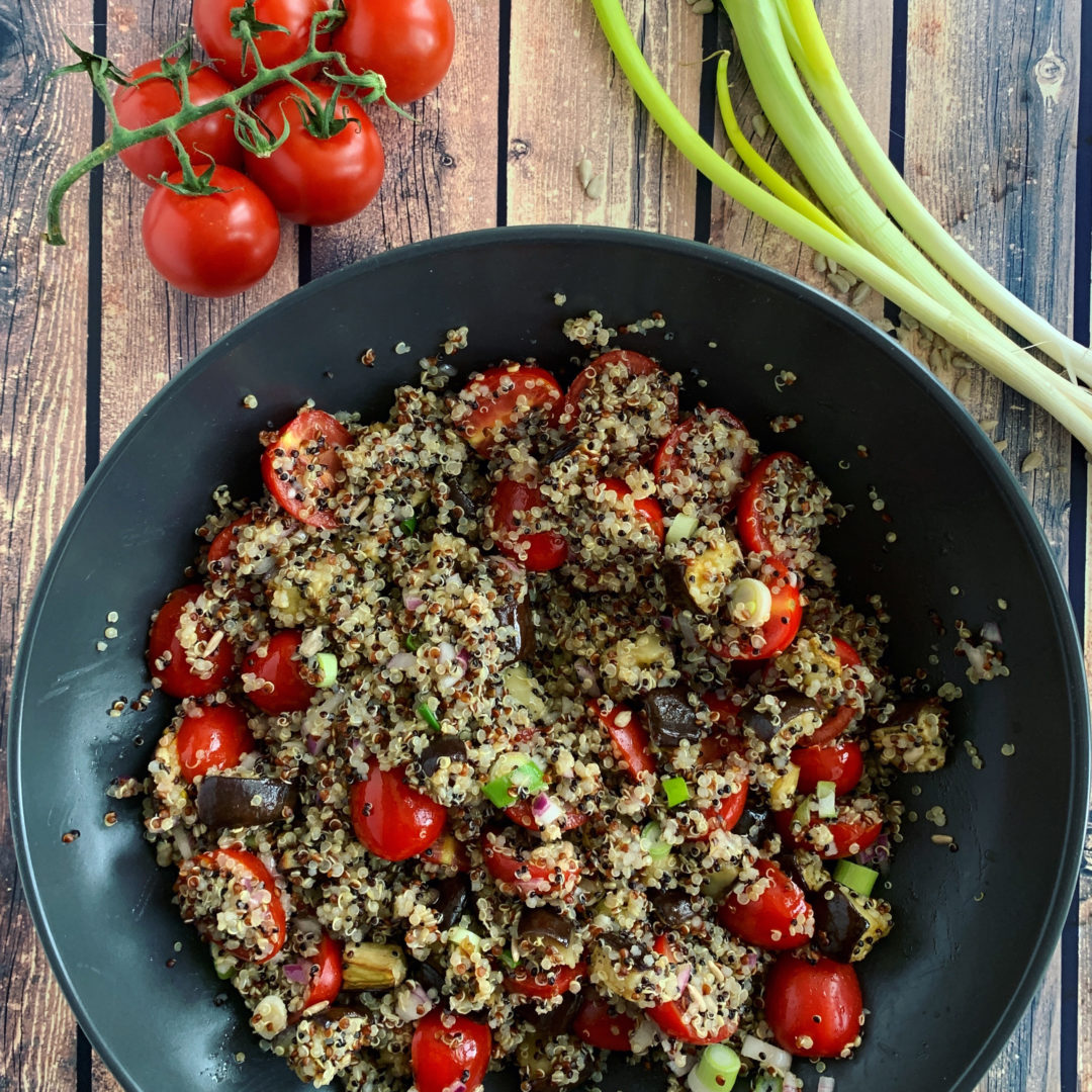 Quinoasalat mit gebackener Aubergine und Tomaten – Lanis Lecker Ecke